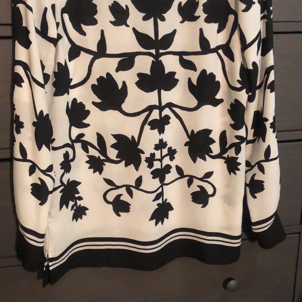 Black and white vintage throwback style LOFT blouse. XS - Picture 3 of 15